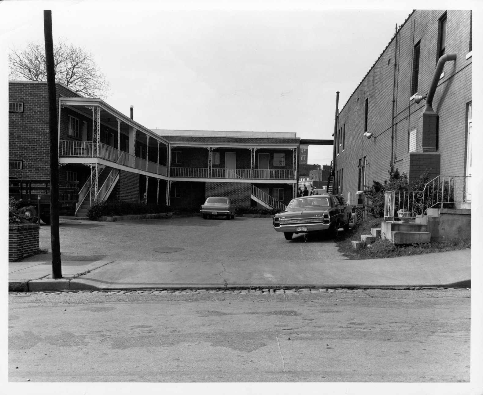 47Lorraine Motel Office to the Right.jpg